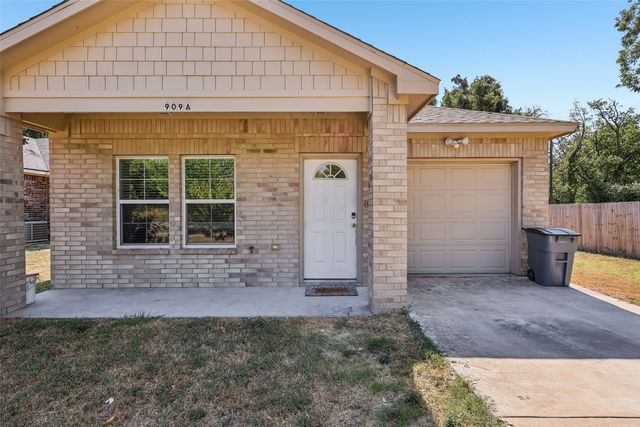 909 S Frances Street A, Terrell, TX 75160