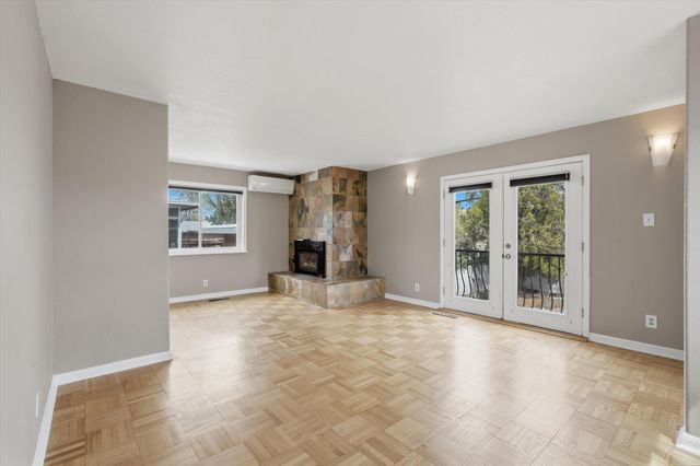 1506 Ridgecrest Drive SE, Albuquerque, NM 87108