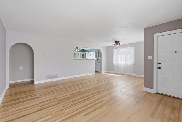 1506 Ridgecrest Drive SE, Albuquerque, NM 87108