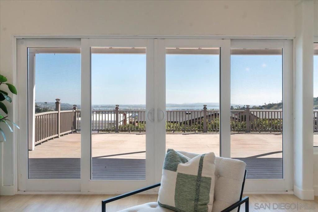 Image 1 of property listing at 3027 Hunrichs Way, San Diego, CA 92117