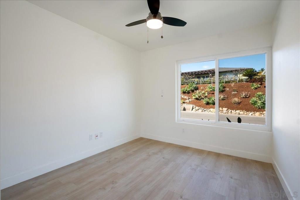 Image 30 of property listing at 3027 Hunrichs Way, San Diego, CA 92117