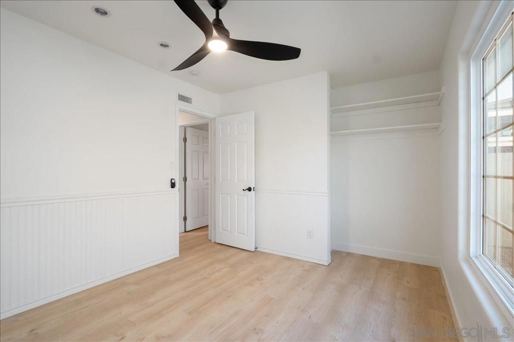 Image 33 of property listing at 3027 Hunrichs Way, San Diego, CA 92117