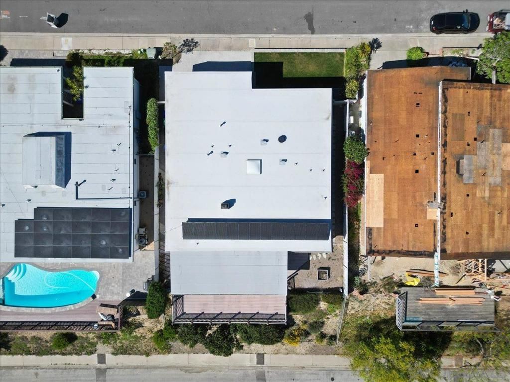 Image 39 of property listing at 3027 Hunrichs Way, San Diego, CA 92117