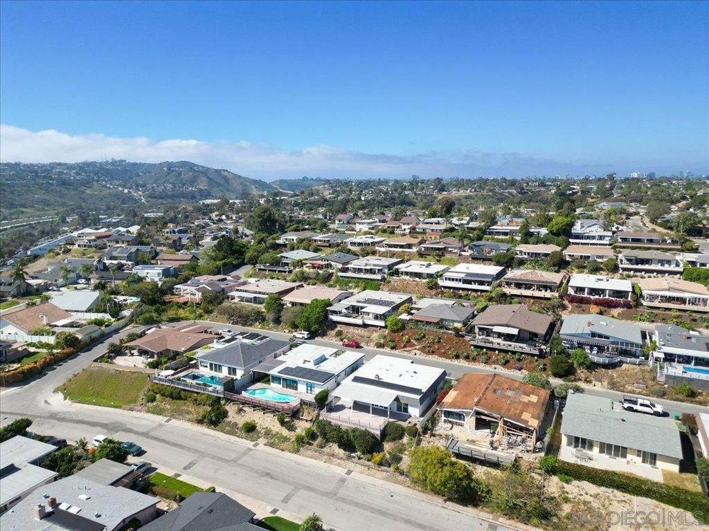 Image 47 of property listing at 3027 Hunrichs Way, San Diego, CA 92117