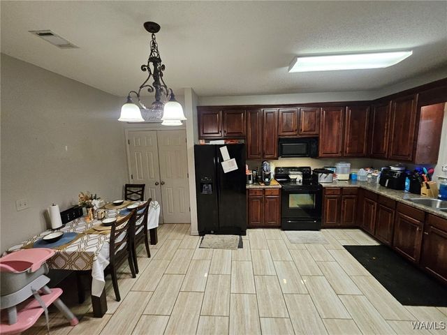 16533 W Timbertop W, Fosters, AL 35463