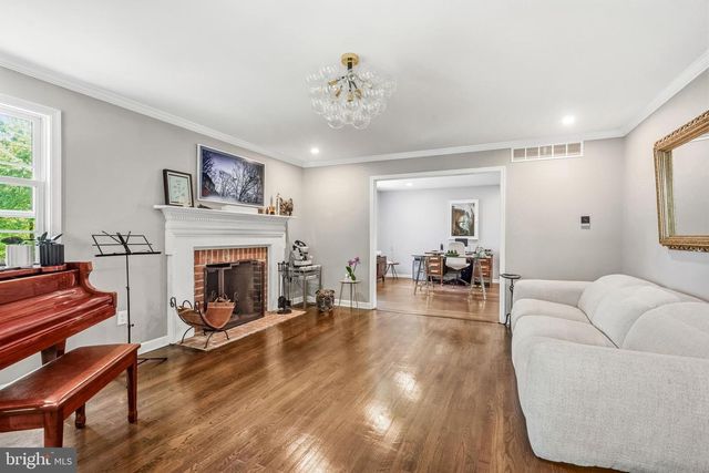 810 JOSHUA CT, Moorestown, NJ 08057
