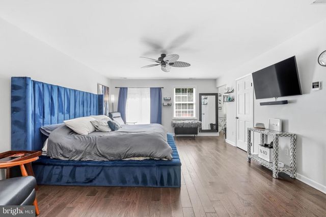 810 JOSHUA CT, Moorestown, NJ 08057