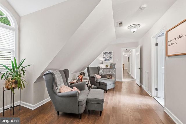 810 JOSHUA CT, Moorestown, NJ 08057