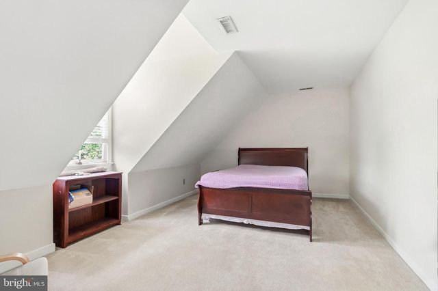 810 JOSHUA CT, Moorestown, NJ 08057