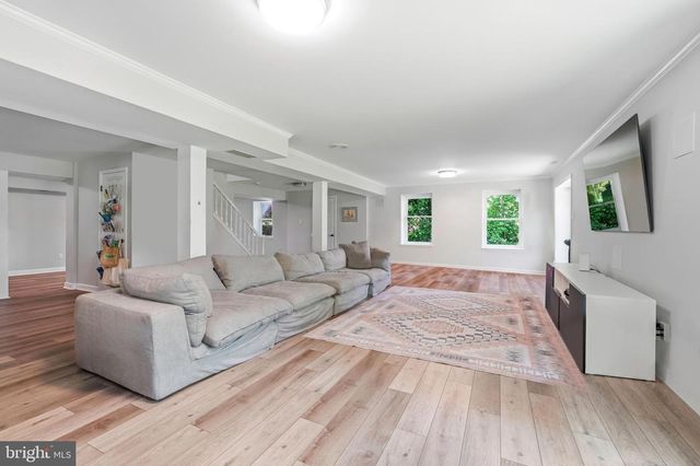 810 JOSHUA CT, Moorestown, NJ 08057