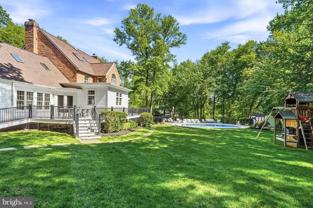 810 JOSHUA CT, Moorestown, NJ 08057
