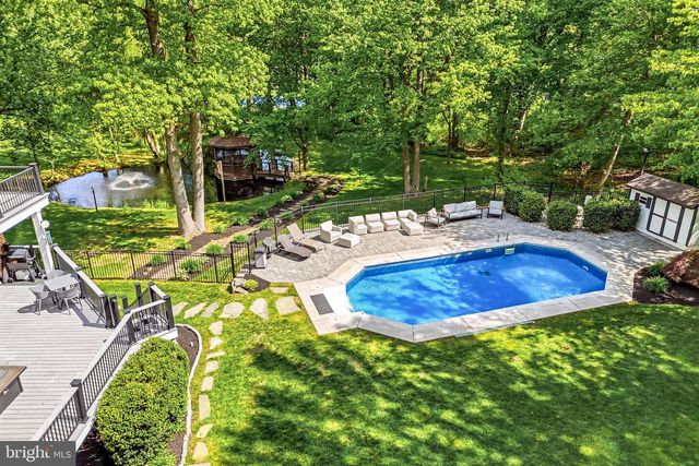 810 JOSHUA CT, Moorestown, NJ 08057