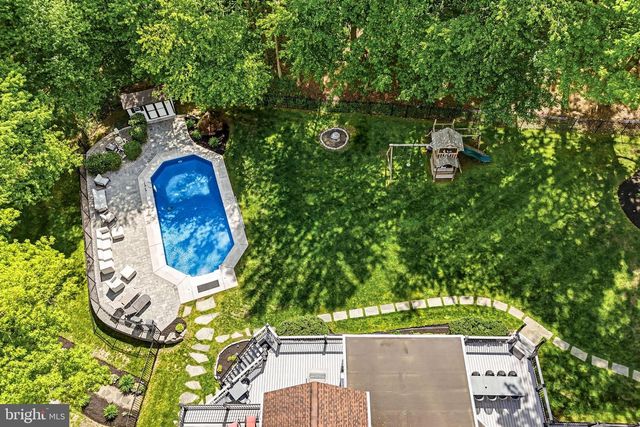 810 JOSHUA CT, Moorestown, NJ 08057
