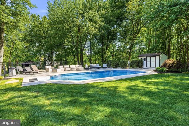 810 JOSHUA CT, Moorestown, NJ 08057