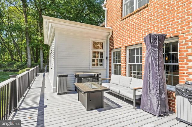 810 JOSHUA CT, Moorestown, NJ 08057