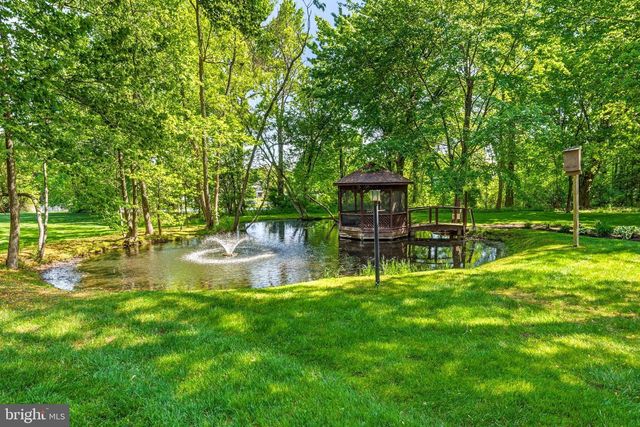 810 JOSHUA CT, Moorestown, NJ 08057