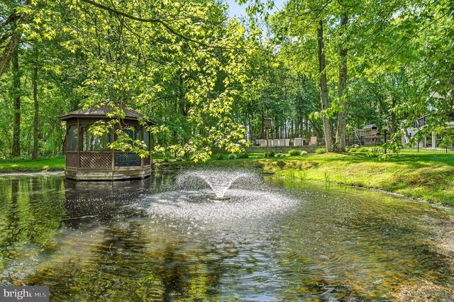 810 JOSHUA CT, Moorestown, NJ 08057