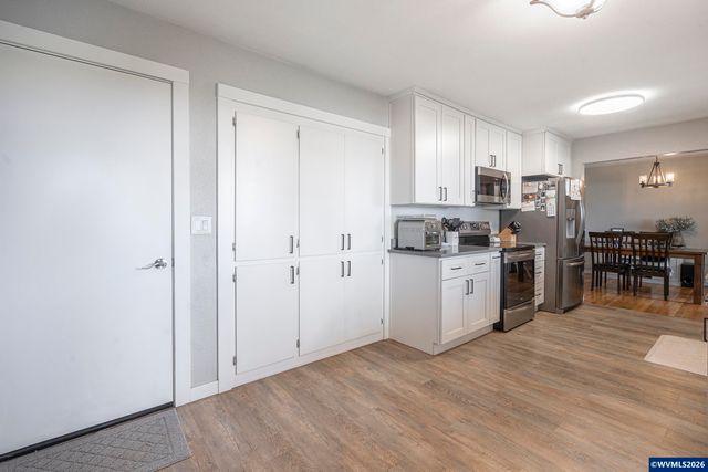 2239 Steiwer Rd SE, Jefferson, OR 97362