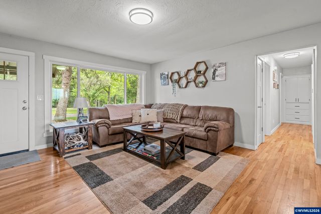 2239 Steiwer Rd SE, Jefferson, OR 97362