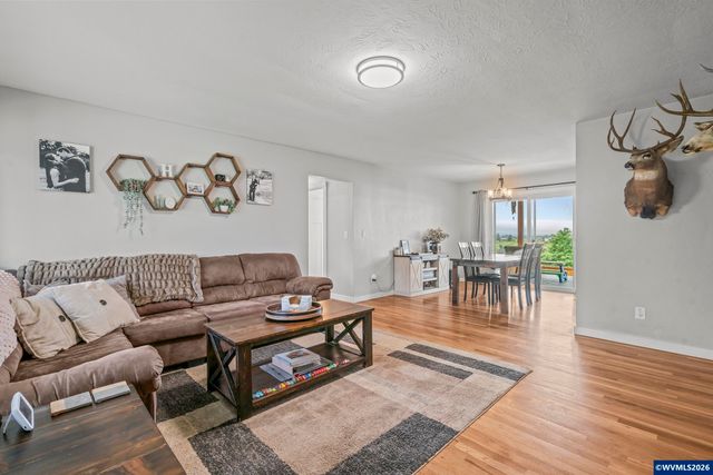 2239 Steiwer Rd SE, Jefferson, OR 97362