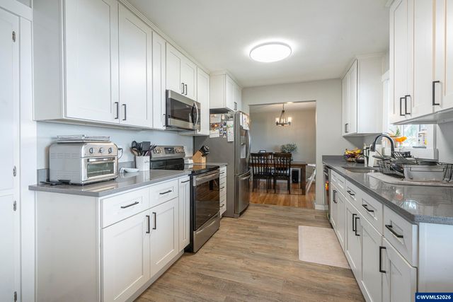 2239 Steiwer Rd SE, Jefferson, OR 97362