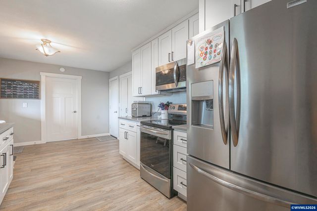 2239 Steiwer Rd SE, Jefferson, OR 97362