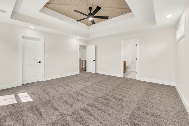 353 Chase Dr, Clarksville, TN 37043