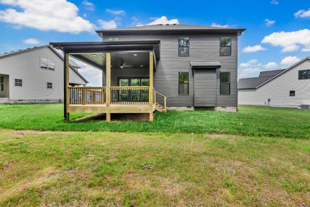 353 Chase Dr, Clarksville, TN 37043
