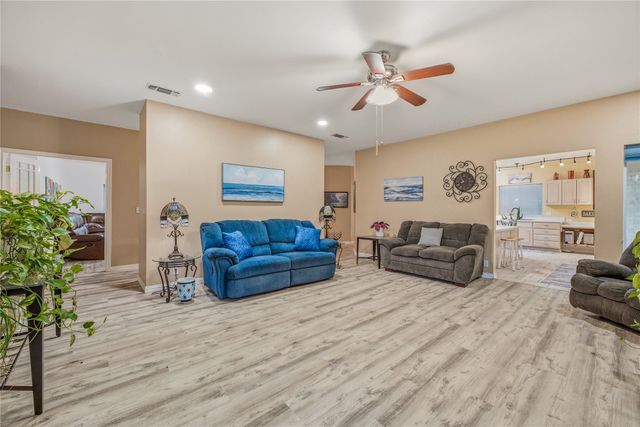 118 Pleasant Valley Lane, Weatherford, TX 76087
