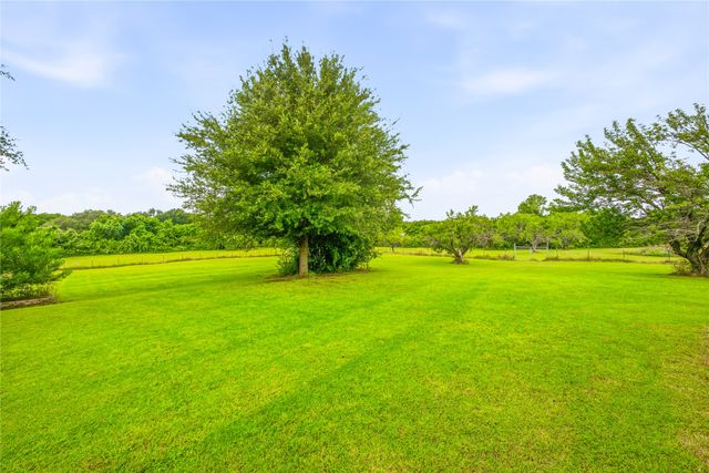 118 Pleasant Valley Lane, Weatherford, TX 76087