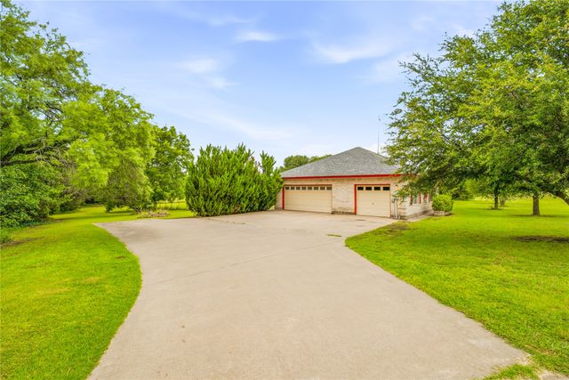 118 Pleasant Valley Lane, Weatherford, TX 76087