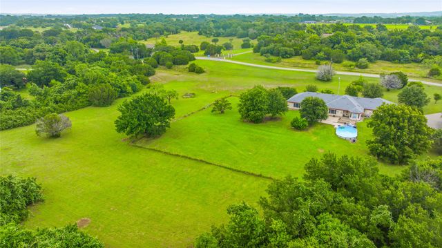 118 Pleasant Valley Lane, Weatherford, TX 76087