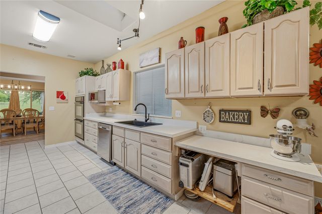 118 Pleasant Valley Lane, Weatherford, TX 76087
