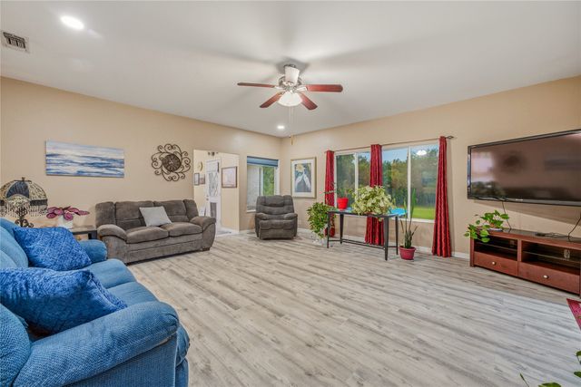 118 Pleasant Valley Lane, Weatherford, TX 76087