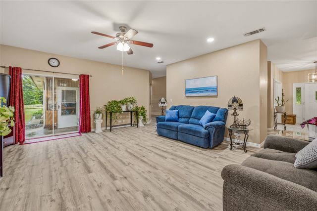118 Pleasant Valley Lane, Weatherford, TX 76087