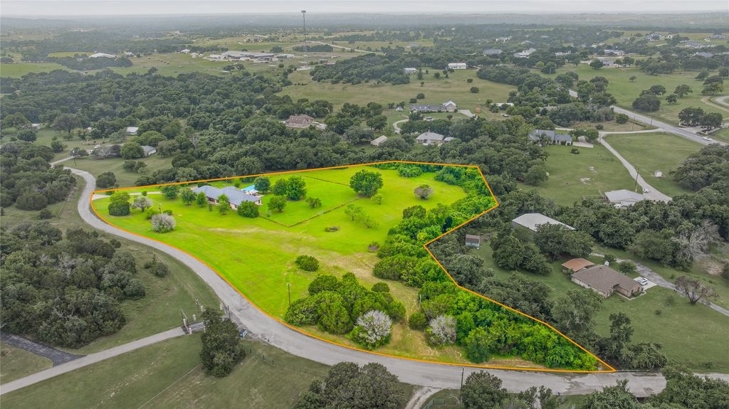 118 Pleasant Valley Lane, Weatherford, TX 76087