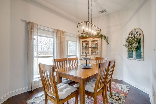 104 Oakbend Court, Weatherford, TX 76088