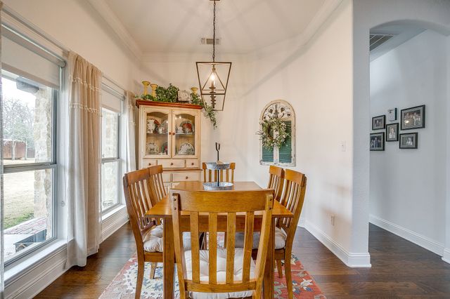 104 Oakbend Court, Weatherford, TX 76088