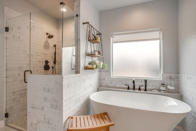 104 Oakbend Court, Weatherford, TX 76088