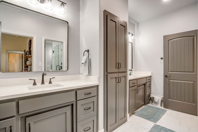 104 Oakbend Court, Weatherford, TX 76088