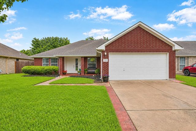 203 Green Isle Avenue, Dickinson, TX 77539