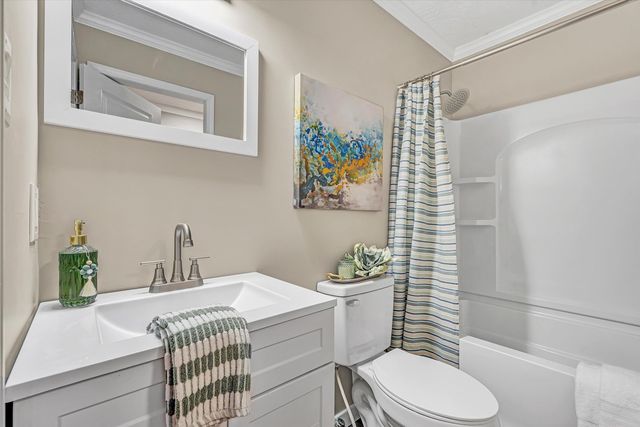 30 Grayson ST, Rocky Mount, VA 24151