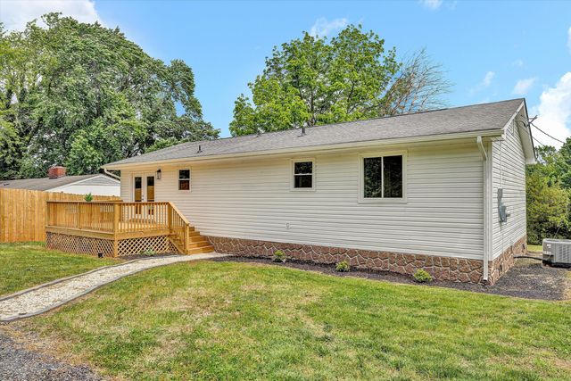 30 Grayson ST, Rocky Mount, VA 24151