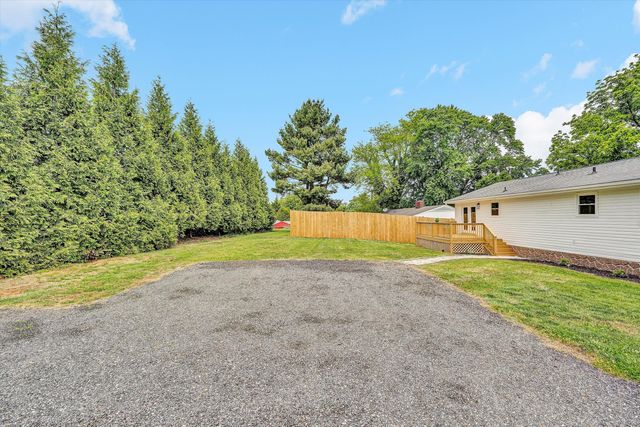 30 Grayson ST, Rocky Mount, VA 24151
