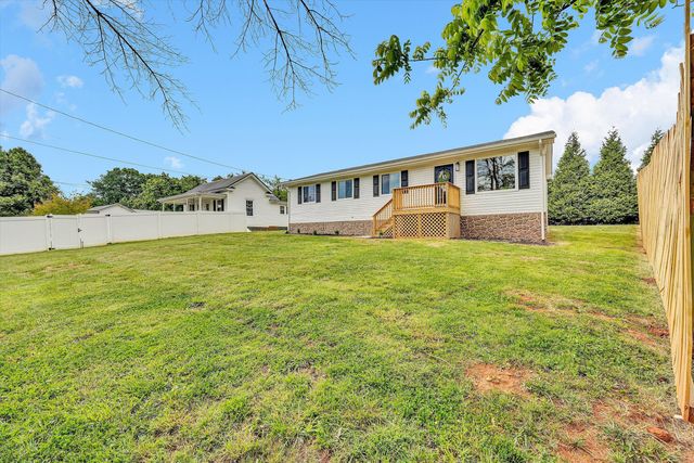 30 Grayson ST, Rocky Mount, VA 24151