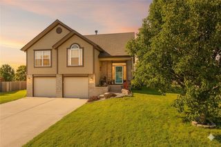 109 Bridgeport Drive, Smithville, MO 64089