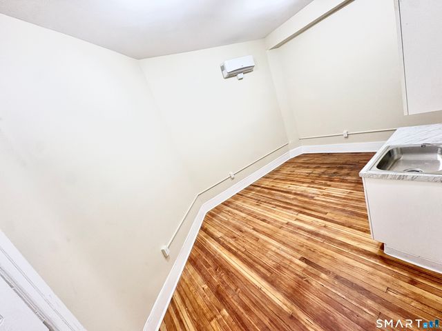 105 Bank Street 3C, Waterbury, CT 06702