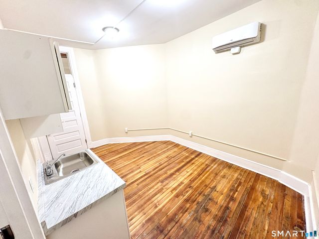 105 Bank Street 3C, Waterbury, CT 06702