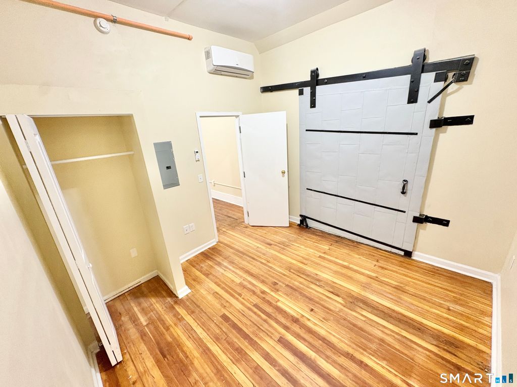 105 Bank Street 3C, Waterbury, CT 06702