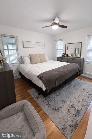 8 THEODORE AVE, Middletown, PA 17057